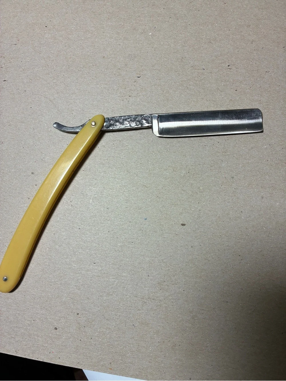 vintage Brummel-Werk (Beau Brummel) folding straight razor for shaving